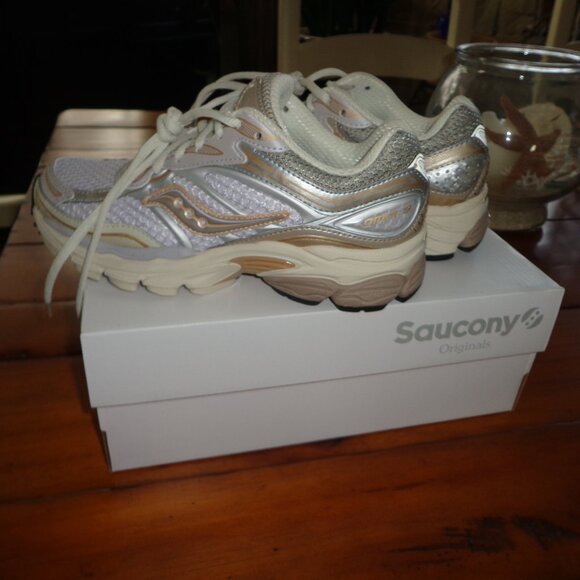 FIRM Saucony ProGrid Omni 9 Sneakers 6W/4.5M Grey Breathable Mesh Upper - Picture 4 of 13